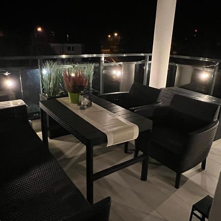 Apartament ยานตาร์ ภายนอก รูปภาพ