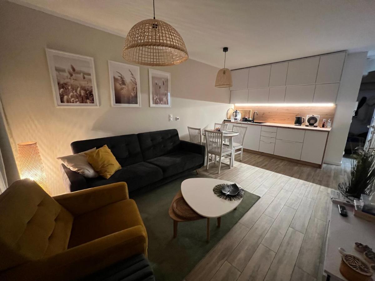 Apartament ยานตาร์ ภายนอก รูปภาพ